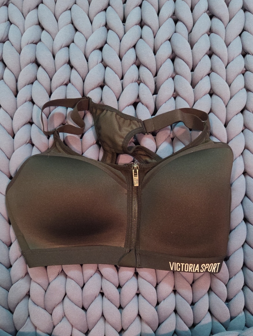 Victoria's Secret Knockout Black Front-Zip Sports Bra